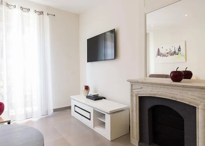 Palais Miramar: 1 Bed Side Sea View Apartman